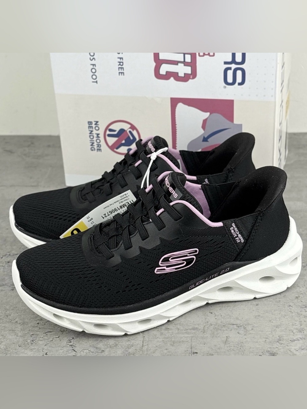 Skechers Women's Slip On Hands Free Swift Fit Shoes Size 6 BLACK New In Box